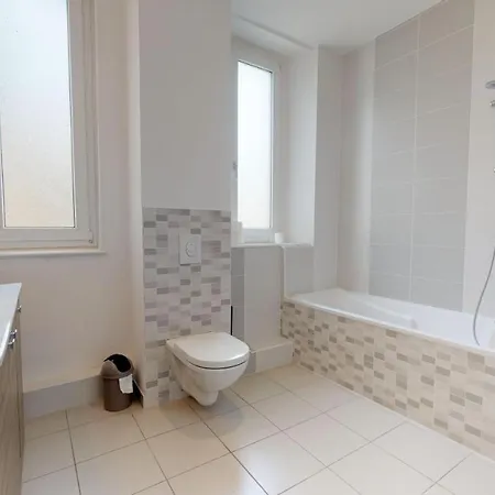 L'entêté Clim Hypercentre 5-7 Personnes *