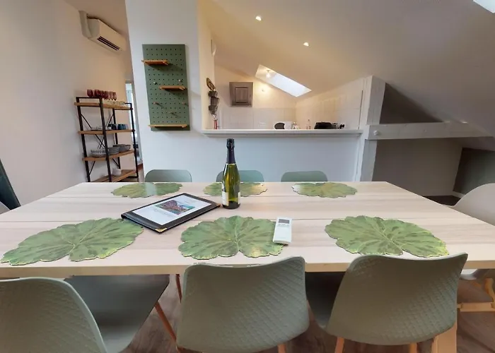 L'entêté Clim Hypercentre 5-7 Personnes *